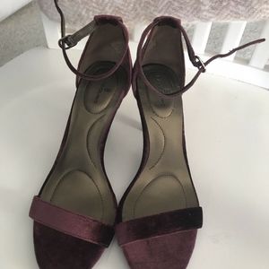 Women's Burgundy Bandolino Heels Size 7.5 NWOB